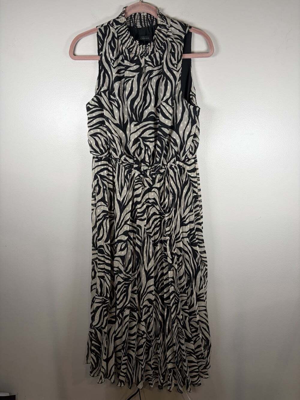 Banana Republic Pleated Mock Neck Dress Size Large Leopard Sleeveless